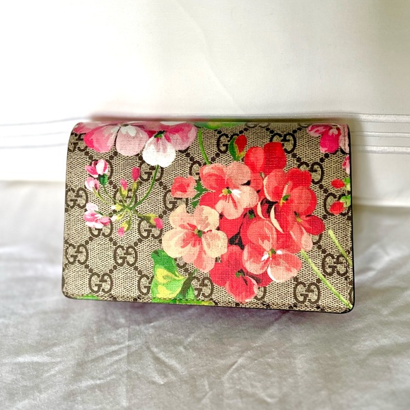 Authentic GG Supreme Monogram Blooms Super Mini Dionysus Bag  Multicolor - Picture 4 of 9